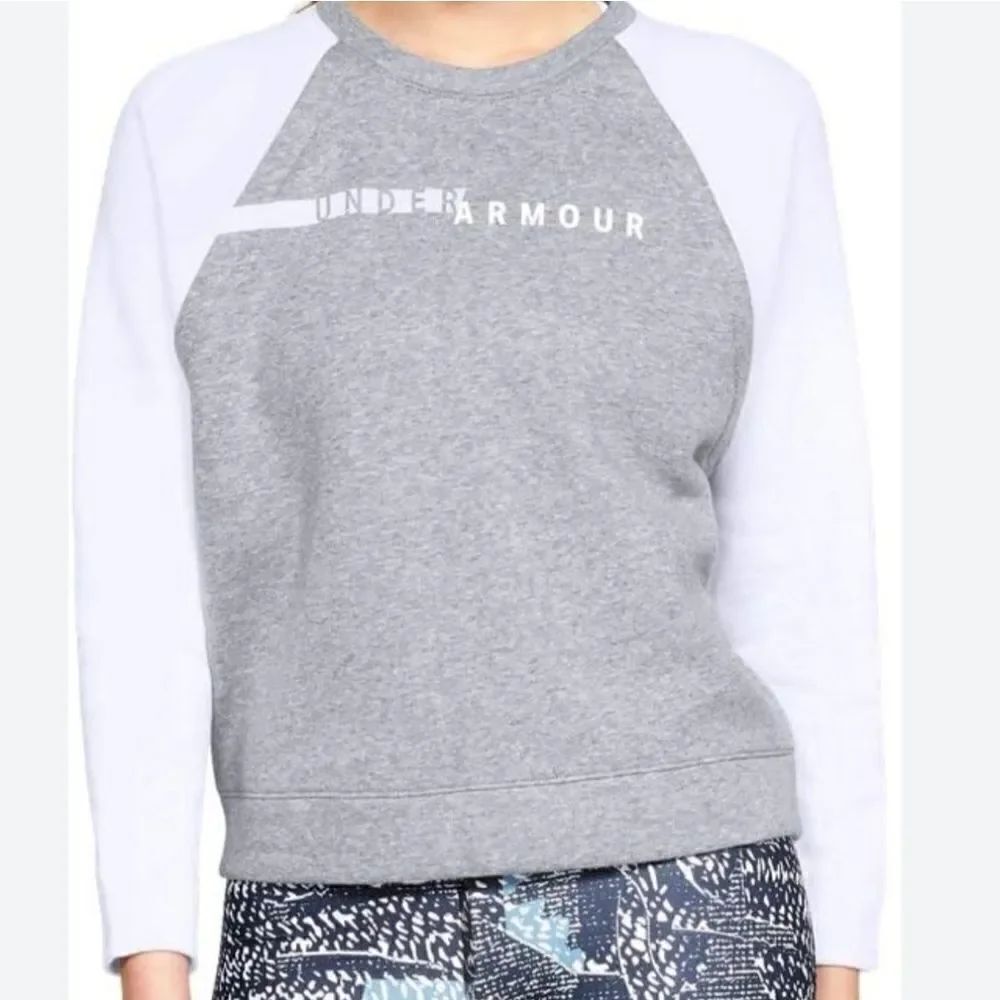 Women's Under Armor sweatshirt Large